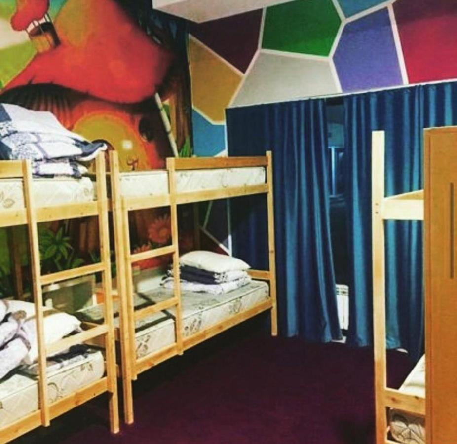 Fox Hostel アルマトイ エクステリア 写真